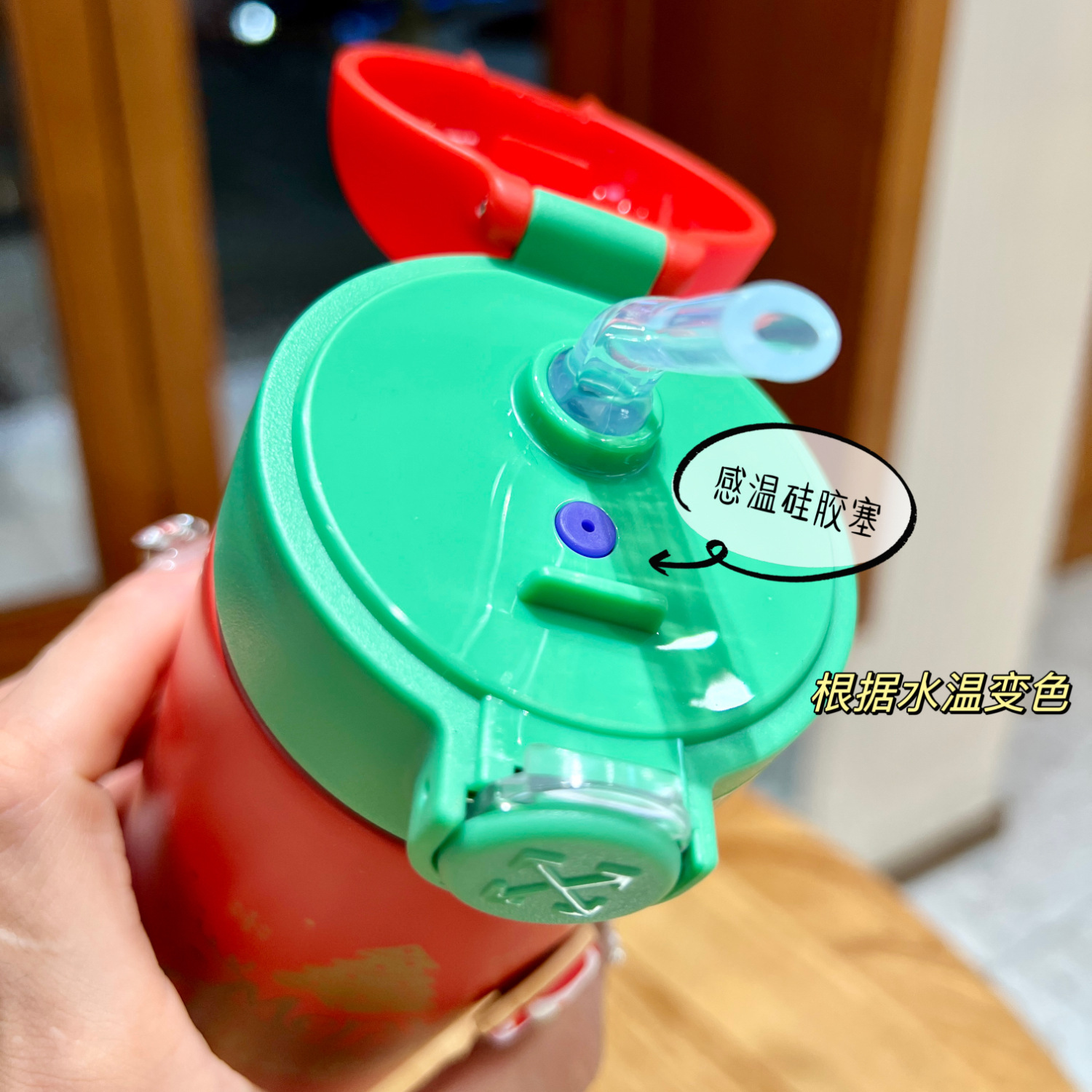 新款圣诞保温杯304不锈钢儿童吸管杯大容量可爱便携水杯礼品杯子详情8
