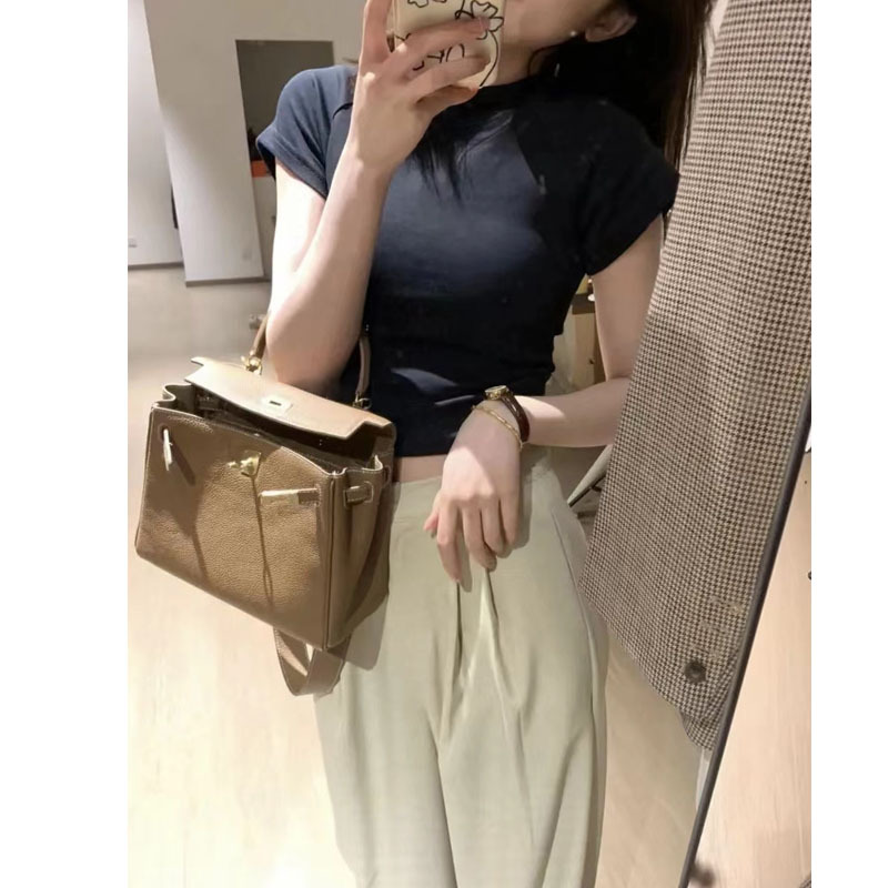 French-american style short slim-fit shoulder T-shirt for women, new summer casual black small flying sleeve top available for delivery pic 8