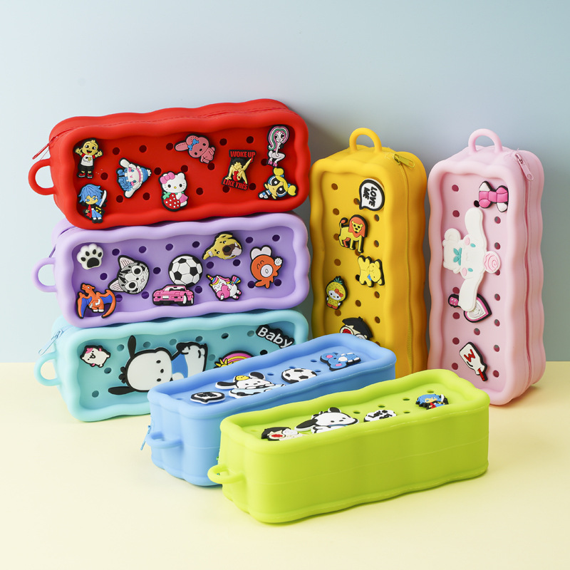 斜跨手提硅胶沙滩包手机收纳包轻便小巧新款卡通diy洞洞钥匙包包沙滩洞洞包详情11