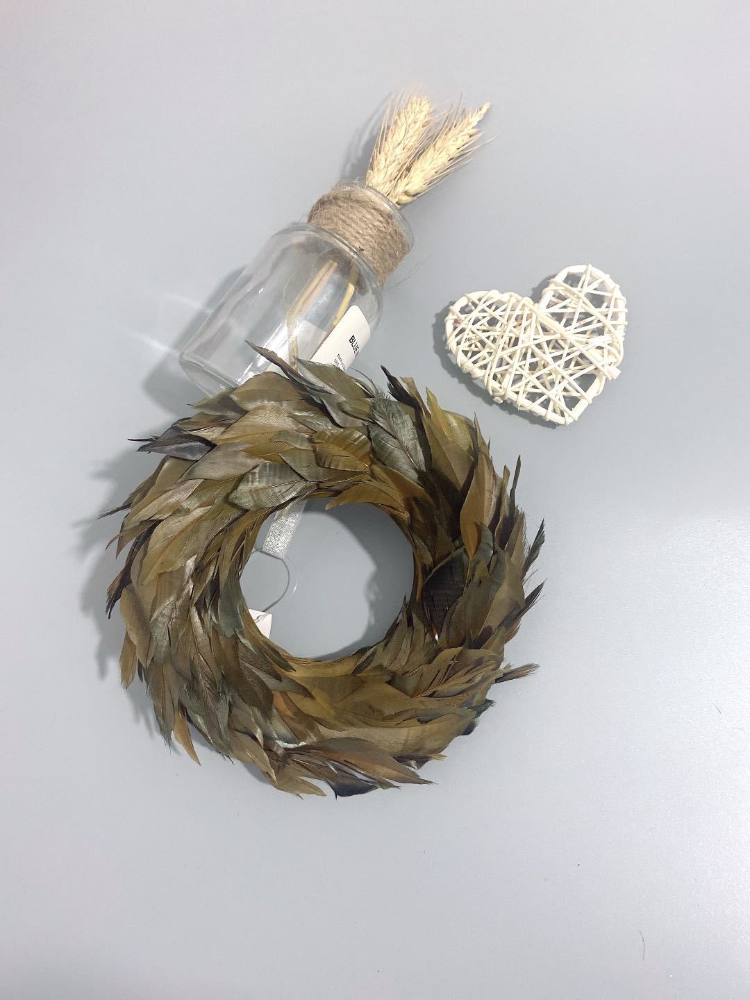 Factory wholesale of colorful goose feather rings, furniture, wreaths, festival decorations, stage decorations, feather garlands pic 24