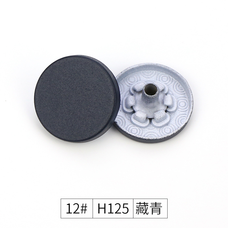 Wholesale of four-piece buckles, metal concealed buckles, colored spray-painted buttons, flat snap buttons, and small chanel-style coat buttons in stock from the manufacturer pic 48
