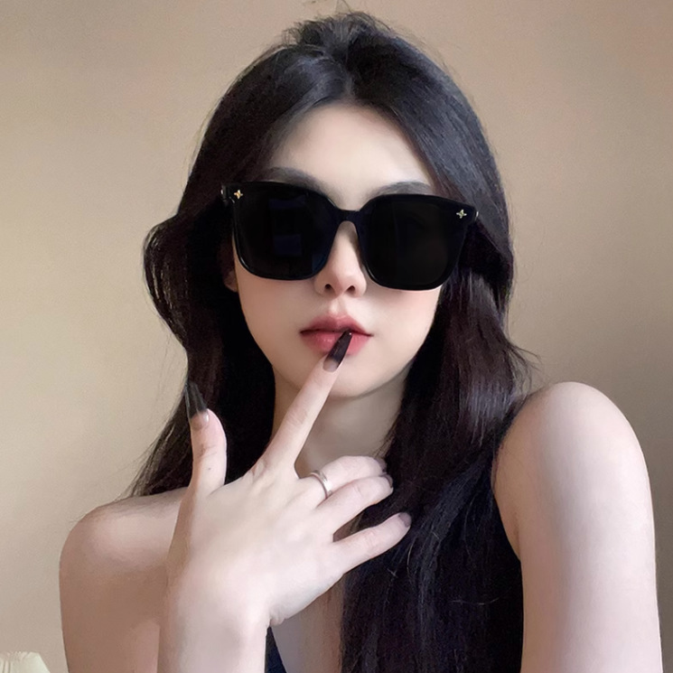 高级感墨镜女款显脸小2023新款 链条腿星星太阳眼镜大脸显瘦黑色详情2