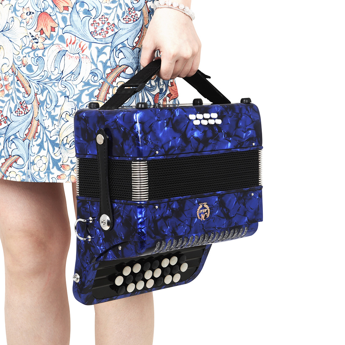 The 22-key 8-bass Bayan accordion is a student and adult keyboard instrument pic 14