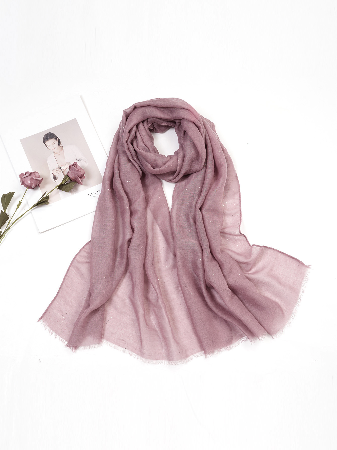 一件代发 春夏跨境新款单色彩色巴厘纱防晒围巾 时尚纯色披肩丝巾详情11