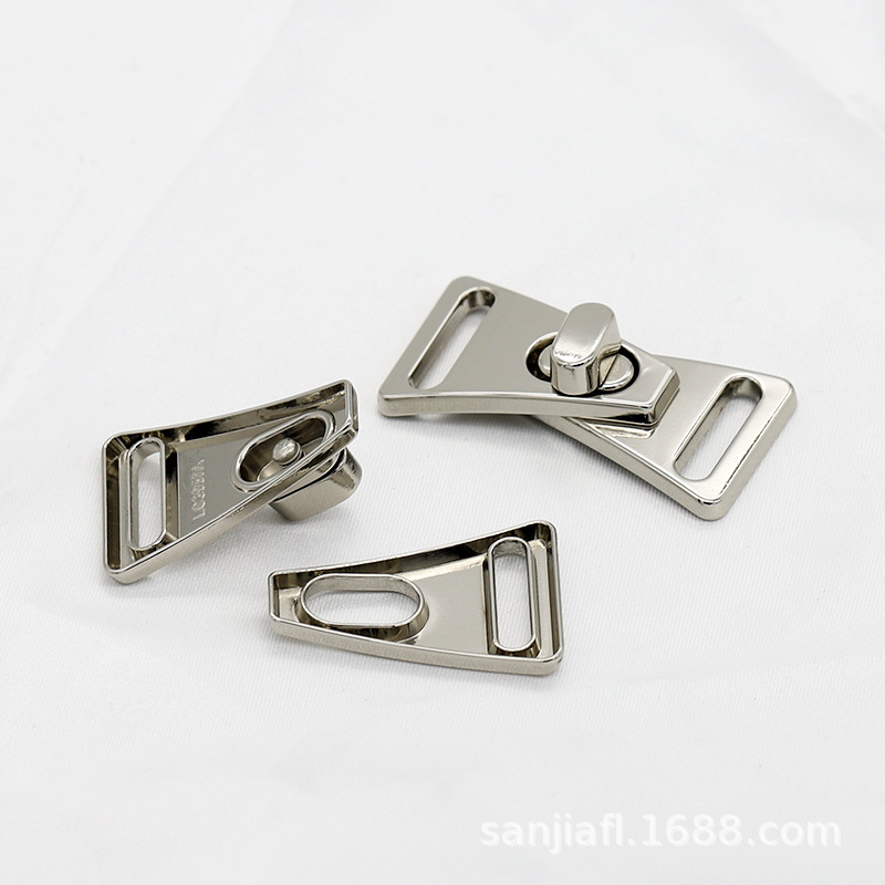 Metal buckles, adjustable buckles, clothing twist buckles, overcoats, jackets, lock buckles, belt buckles, lap buckles and turn buckles are three excellent accessories pic 9