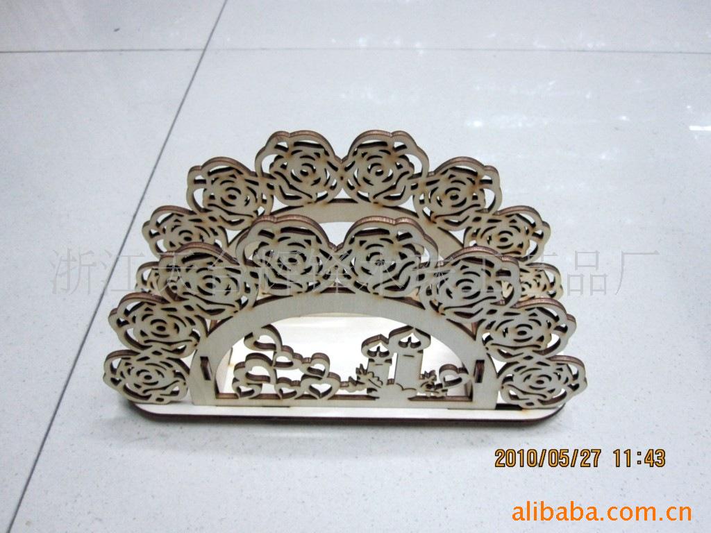 厂家直供应卡通纽扣木棒木纽扣木项链木圈木球木珠木夹子木挂件详情4