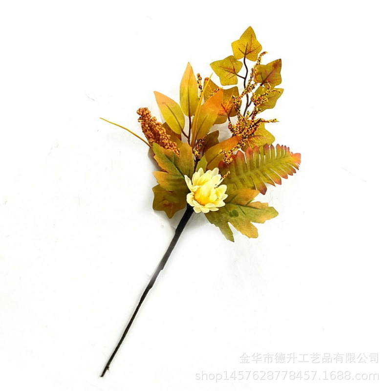 Desheng 2022 Cross-border E-commerce Harvest Thanksgiving Handmade Berry, Maple Leaf, Rattan, Artificial Fern Wreath Decoration pic 10