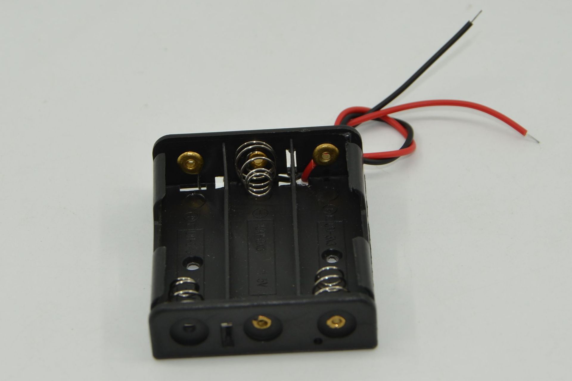 Hot-selling No. 5 battery box, 3 cells connected in series, environmentally friendly battery box with cable, 3 No. 5 battery boxes pic 2