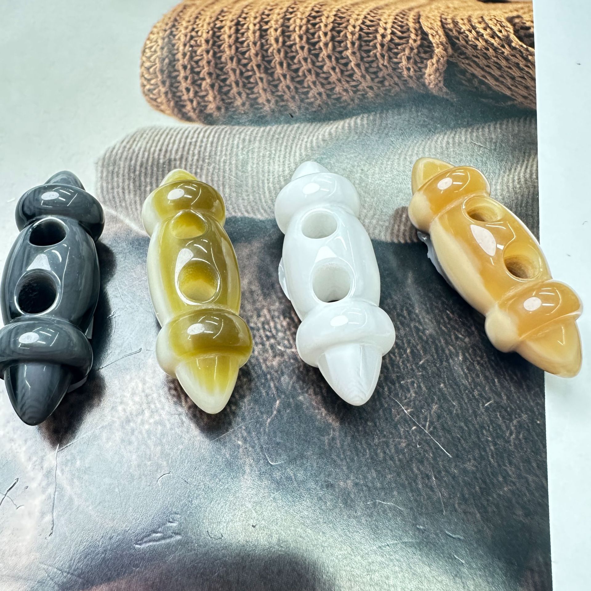 New resin oversized buttons, olive buttons, sweaters, woolen clothes, fur accessories, strings and strings pic 4