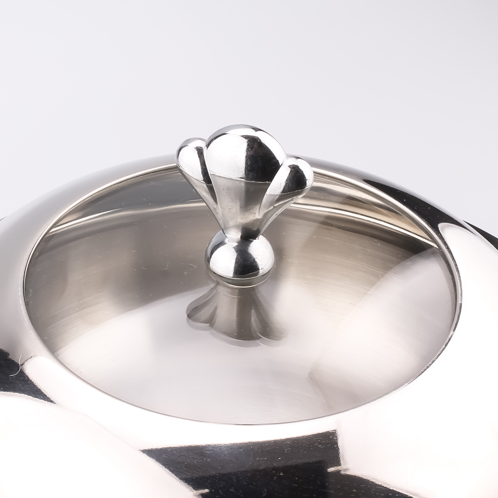 Traditional pot covers with round LIDS for hotel supplies, one pot per person pic 10