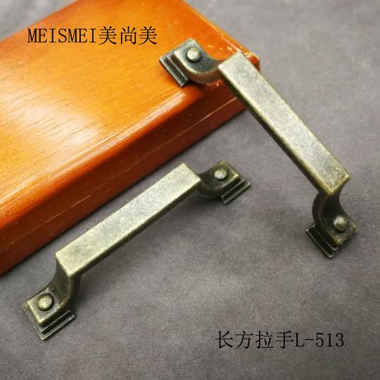 Mini lock, antique lock head, Chinese-style aged box padlock, retro copper-plated lock, old-fashioned ancient key lock, white pic 9