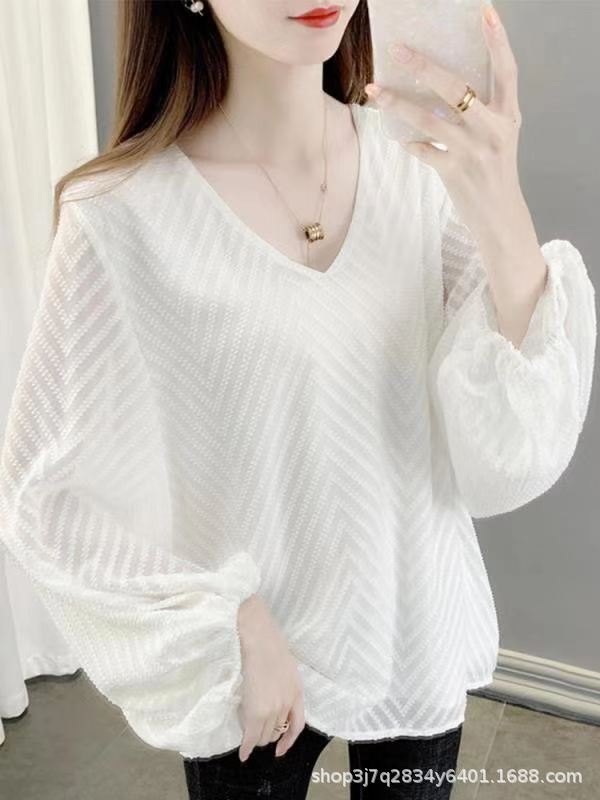 The 2021 new early spring style chiffon top with a large size and a stylish European look is ethereal and slimming, covering the belly pic 10