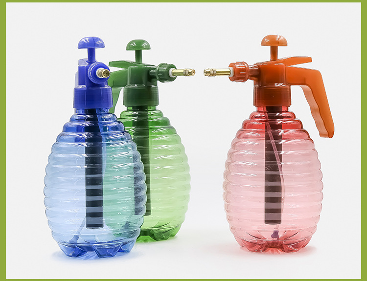 Plastic pneumatic pressure spray bottle, sprayer, water bottle for watering flowers and washing cars pic 8