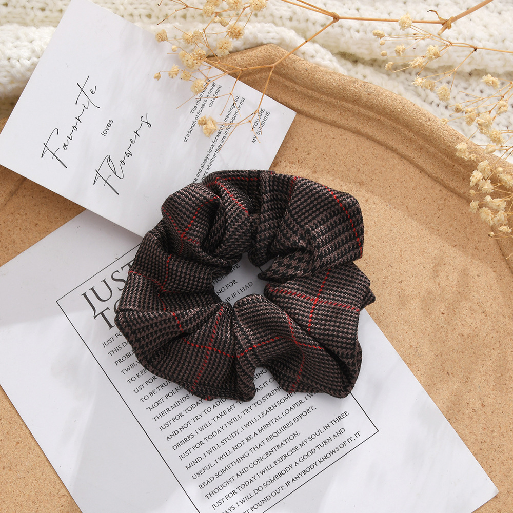 Wholesale of fashionable checkered knitted fabric large intestine hair bands, simple checkered hair tie hair bands, and retro classic hair accessories pic 4