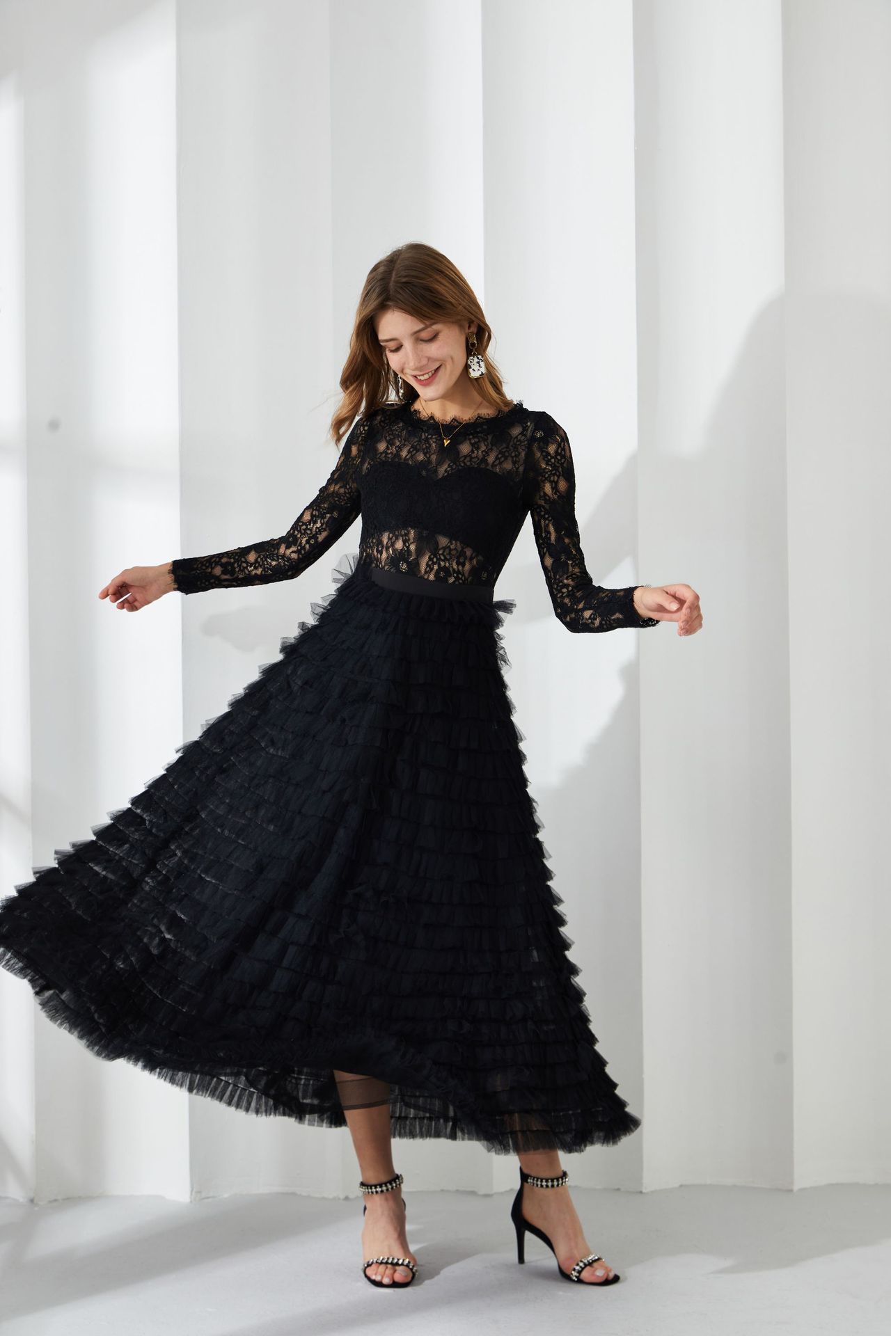 新品现货镂空蕾丝礼服裙 纯色气质优雅宴会连衣裙长袖跨境A字裙详情6