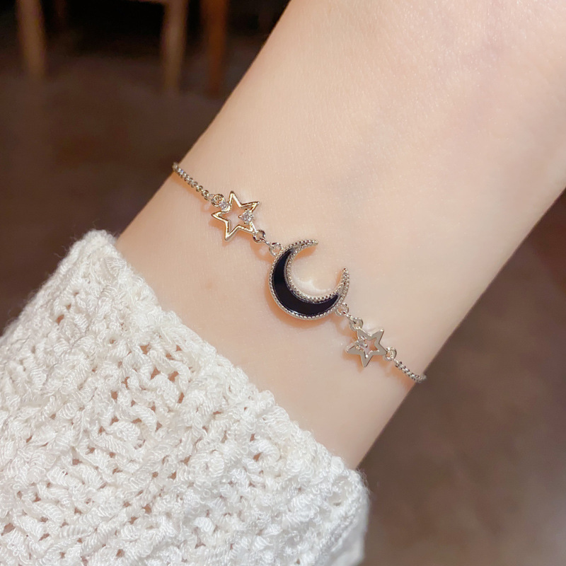 The silver series summer new exquisite and versatile zircon bracelet with a fresh and elegant style is a unique, light luxury and high-end jewelry accessory pic 10