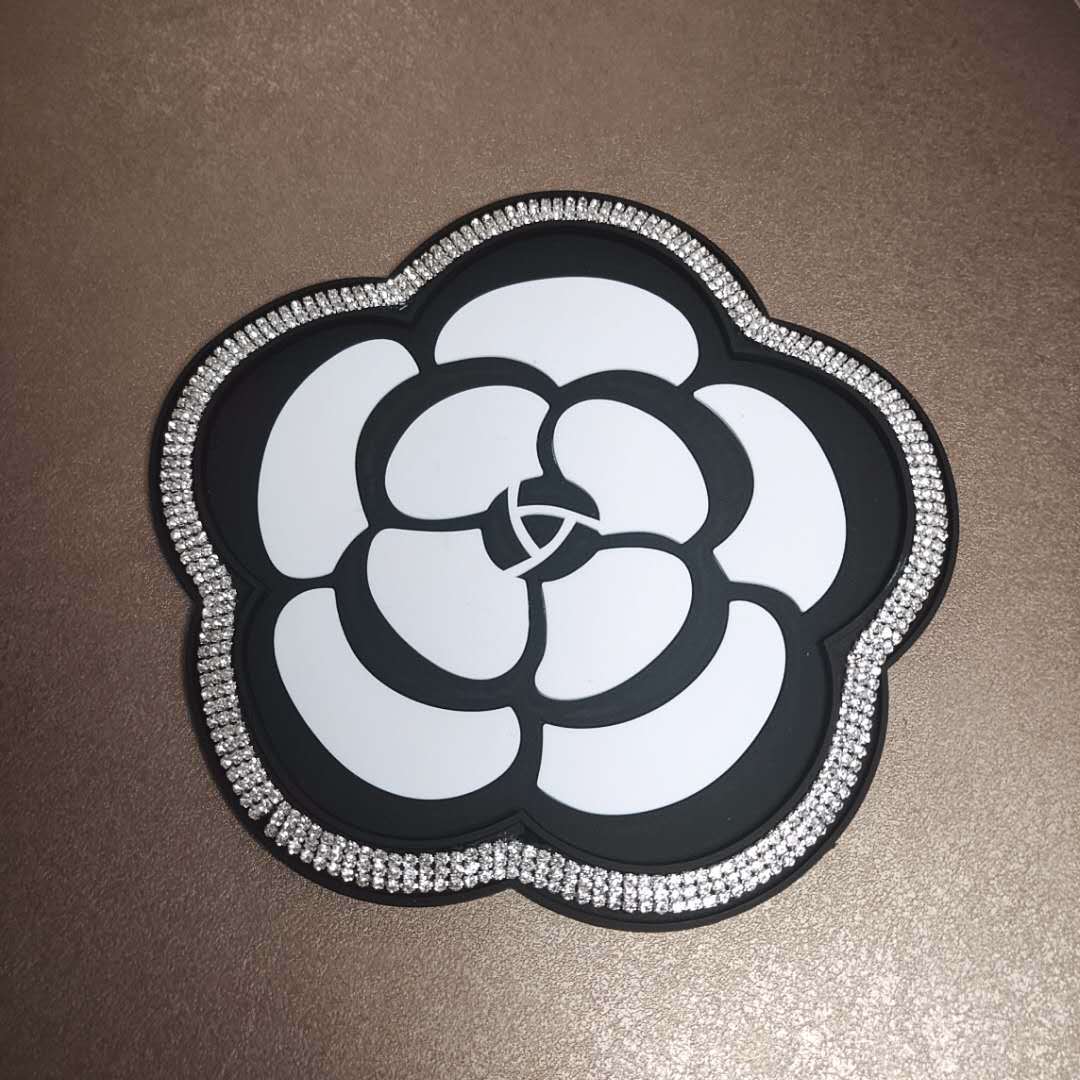 菱格汽车防滑垫大号车用羽毛钻石垫仪表台PVC装饰垫茶花垫批发详情7