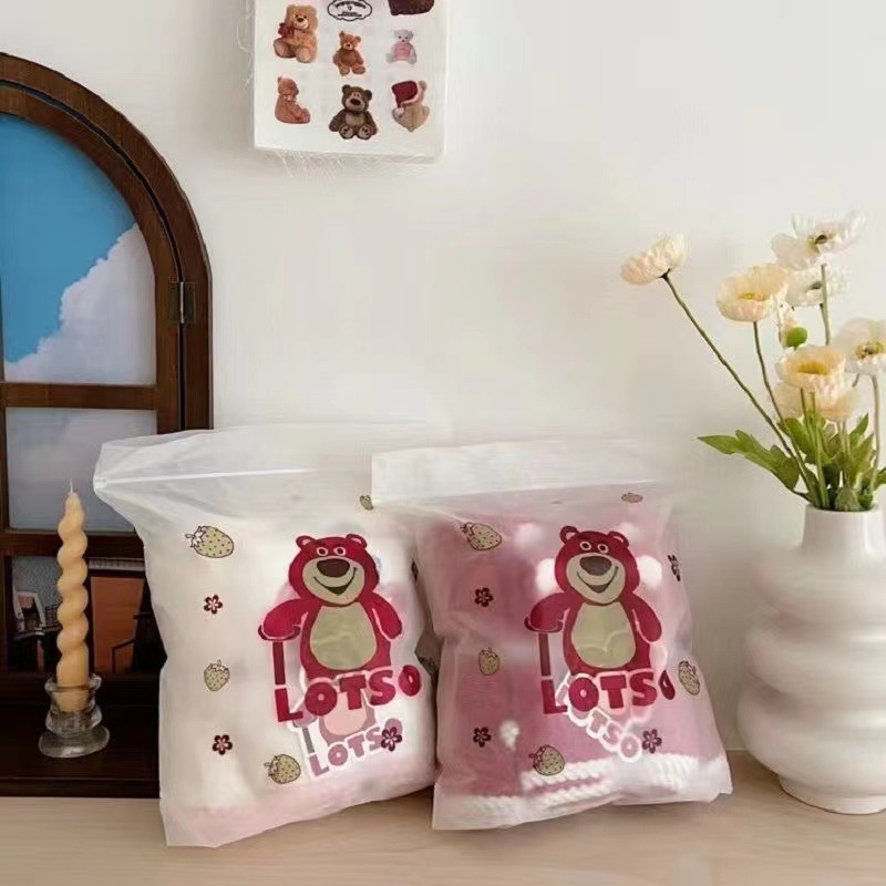 New Strawberry Bear bath towel two-piece set, absorbent towel bath towel set, cartoon bath coral fleece wholesale and consignment pic 2