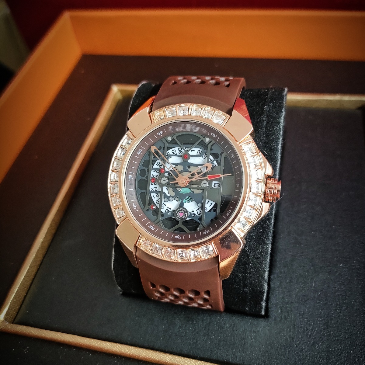 捷克豹同款男士三针石英手表潮流镂空日历镶钻表时尚炫酷腕表批发详情10