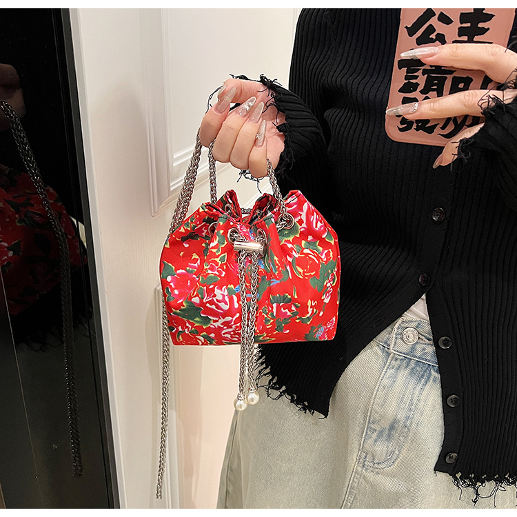 花棉袄潮酷水桶包新款2024春季个性民族风单肩包国潮复古斜挎女包详情51