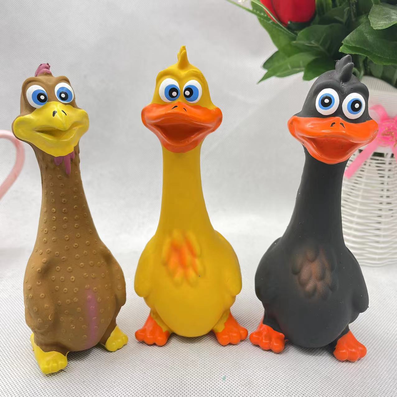 Latex self-heating, strange sound duck teeth grinding and cleaning, stress-relieving wonder dog toy pic 1