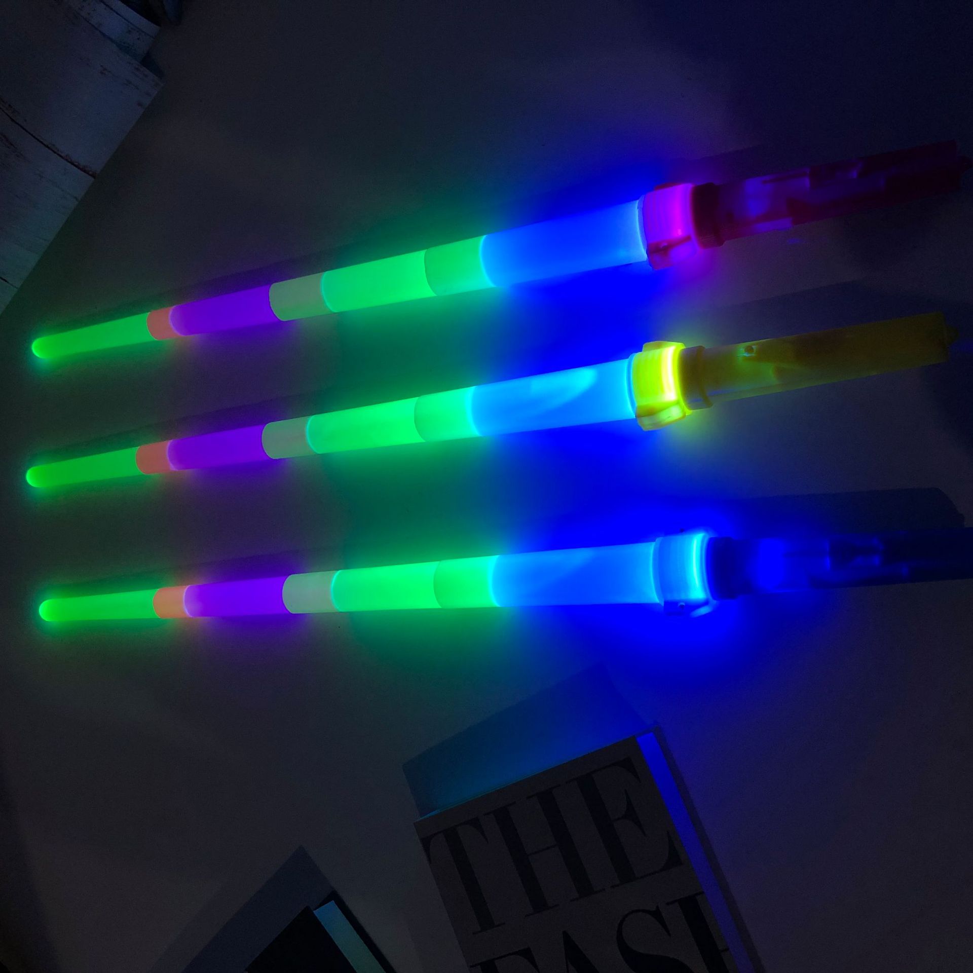Wholesale of large-sized four-section luminous sticks, contraction sticks, magic sticks, three-position adjustable flash sticks, and extendable fluorescent sticks pic 2
