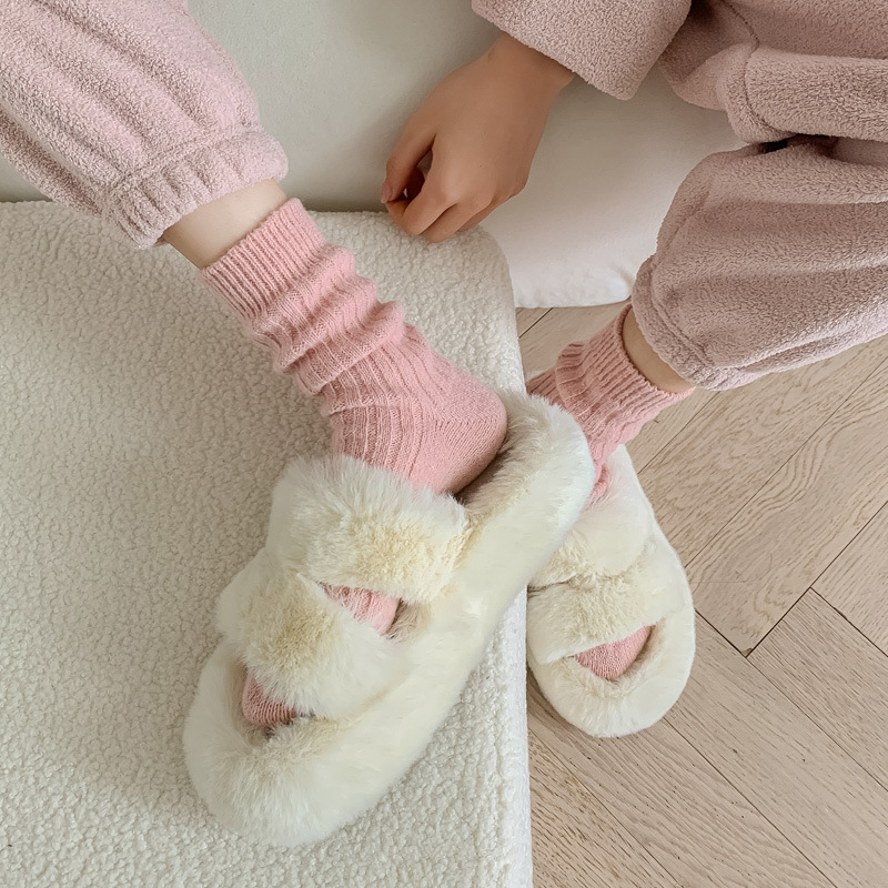 Calcetines de lana de mujer otoño invierno medio tubo más peludo y engrosado caliente sistema de día color sólido tira gruesa invierno cachemir pila de calcetines pic 6