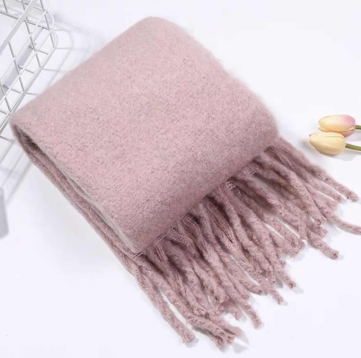 The 2024 new style scarf features solid mohair and winter macarons with thick tassels, providing warmth for ladies in autumn, winter and Christmas pic 13