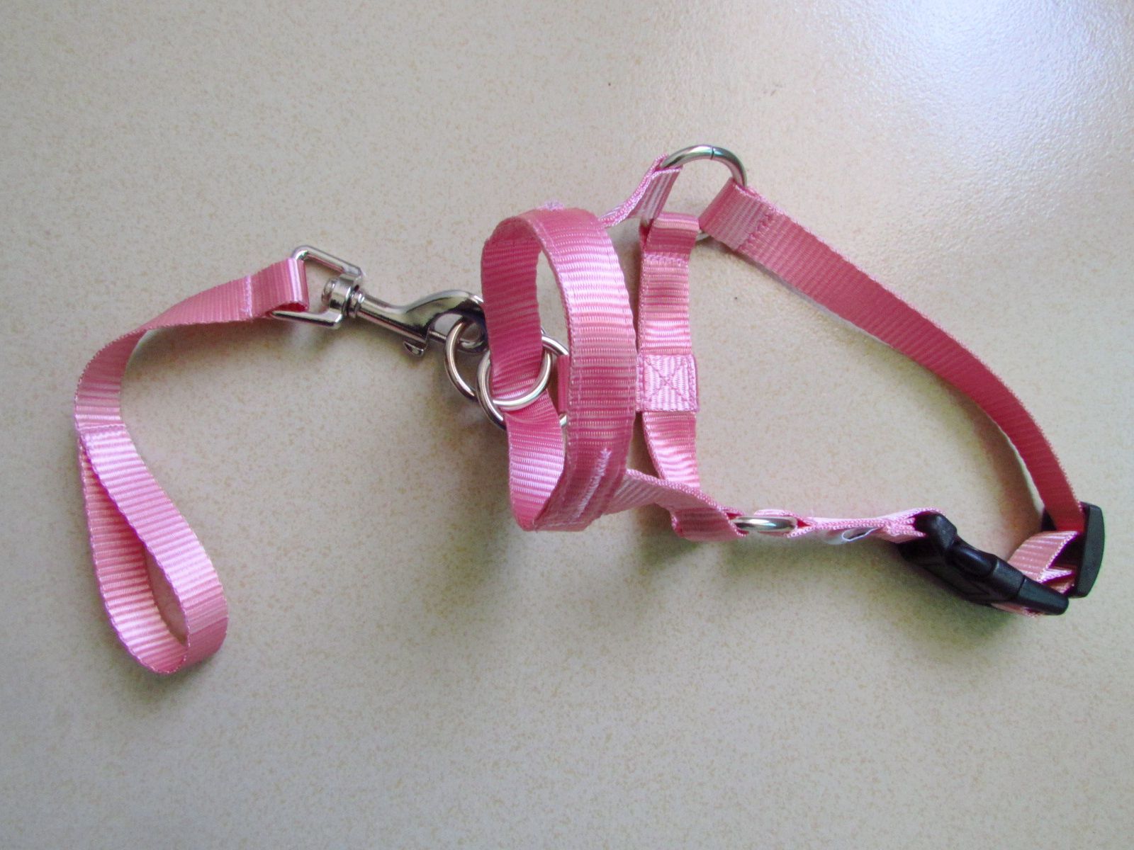 Pet muzzles for outdoor and outdoor use, anti-biting and anti-licking. Dog muzzles with leashes, explosion-proof and impact-resistant pet leashes pic 4