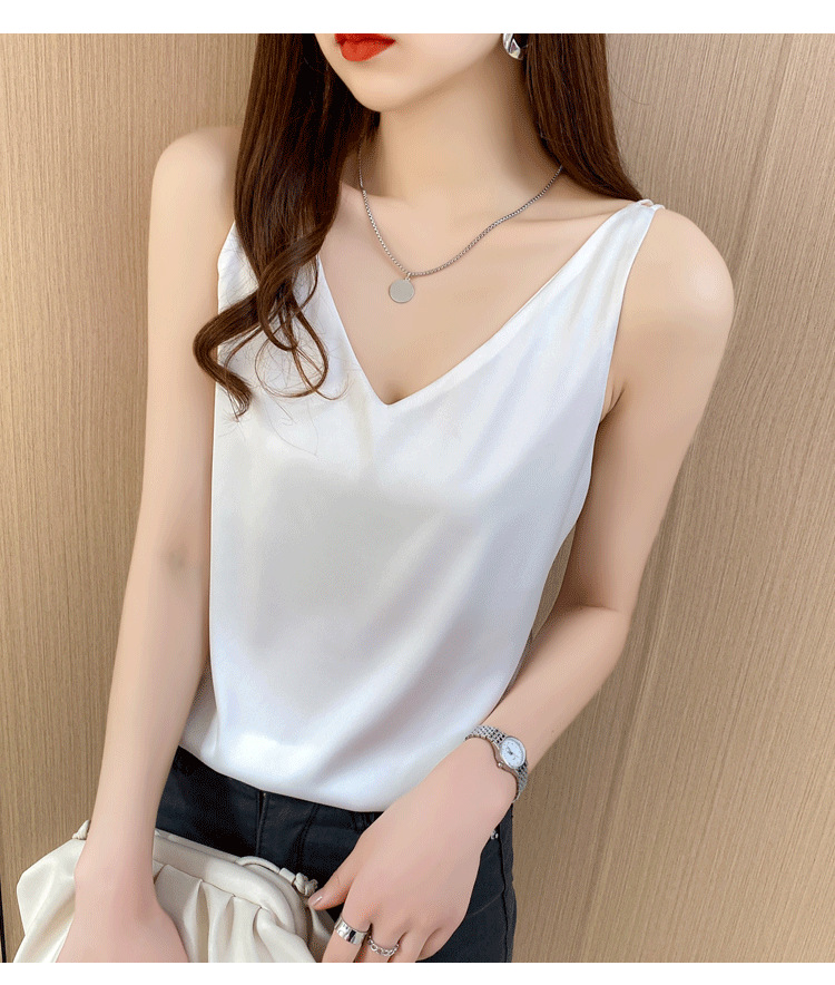 Jialqi, a popular female summer V-neck dress with a halter top, wears a suit over it and a silk satin slim-fitting base layer inside pic 45