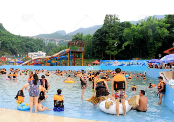 Outdoor rafting suits, adult life jackets, floating suits, flood resistance suits, water world rafting and swimming safety suits in stock pic 3