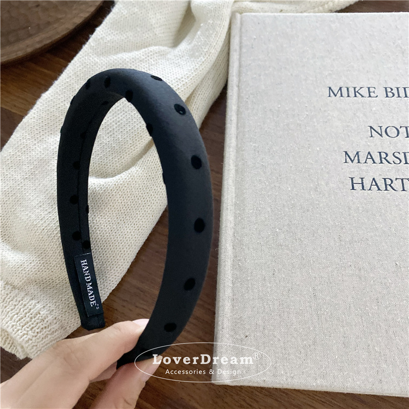 A new high-quality black polka dot heart-shaped bow headband from South Korea, sweet and fashionable headband, versatile hair accessory pic 24