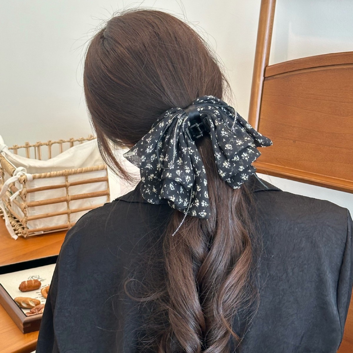 The new head accessories of the national trend series, such as bow hair clips, high-end satin multi-layered ponytail clips, semi-tied hair clips and hair accessories pic 4