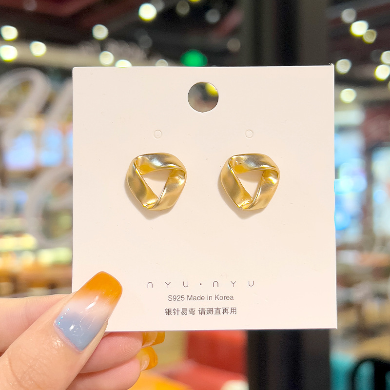 925银针珍珠耳钉高级感几何小巧气质耳饰女可爱镶钻个性耳骨钉详情7