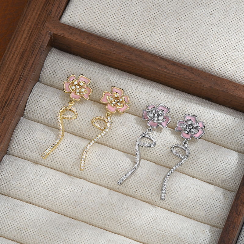 S925银针韩版时尚气质耳钉女高级感滴油花瓣耳饰精致轻奢流苏耳环详情4