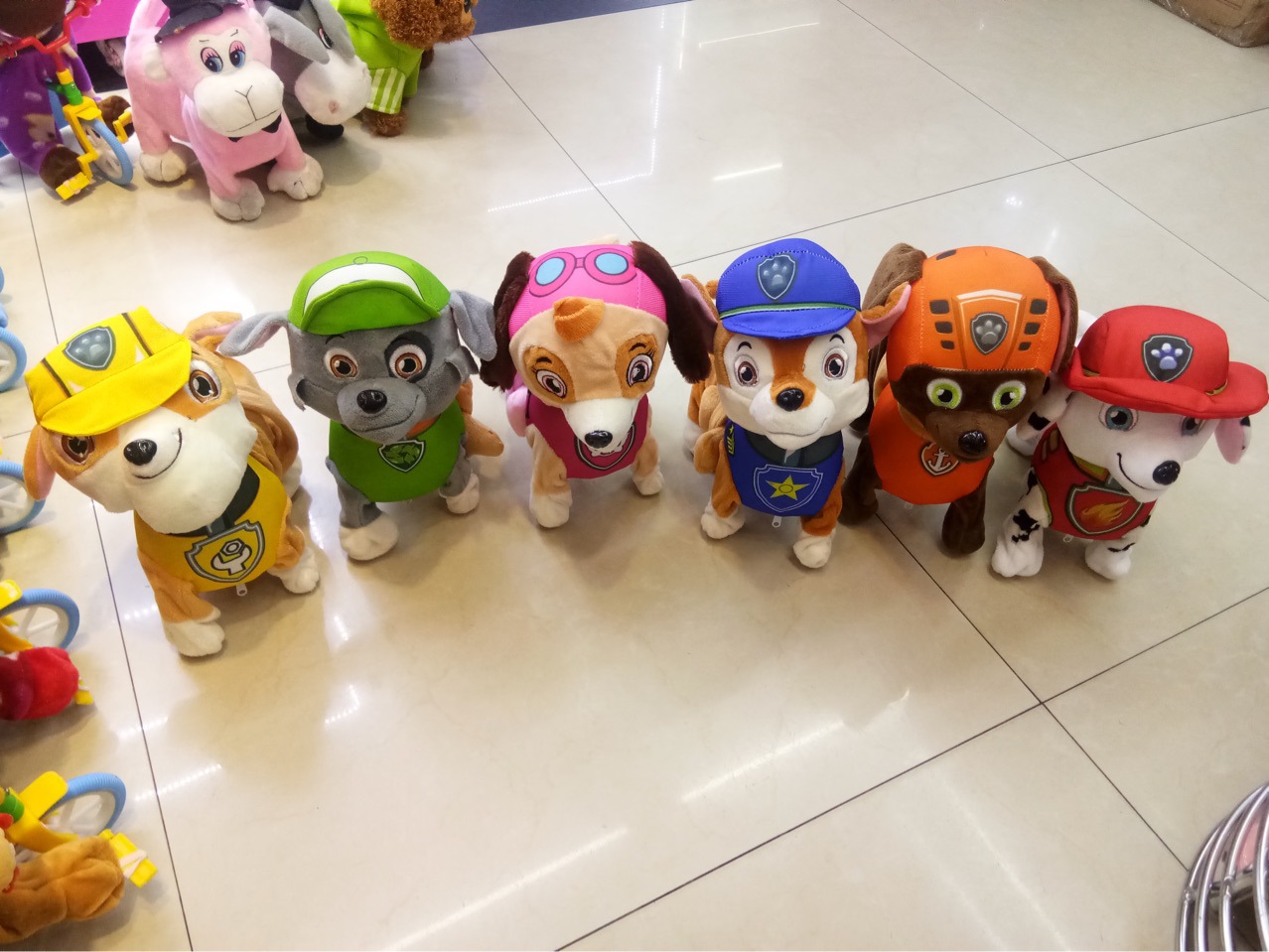 新款厂家货源电动毛绒玩具牵绳狗走路唱歌跳舞仿真礼品电动玩偶狗详情5