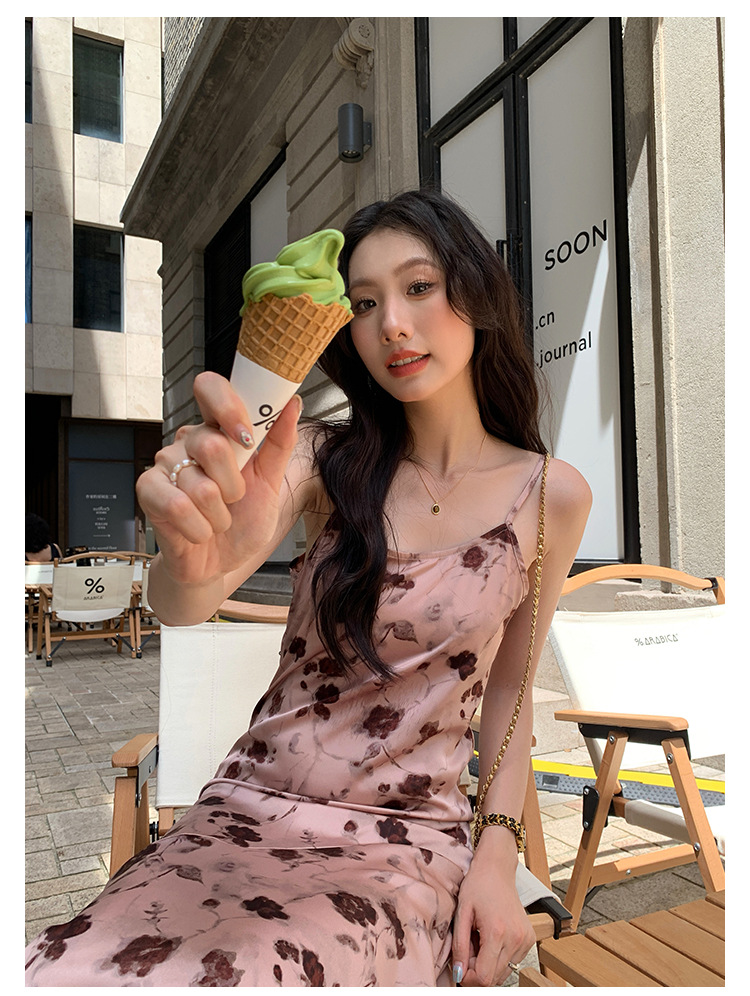 爱西里2024秋季韩系优雅气质吊带缎面印花连衣裙显瘦长裙女11731详情20