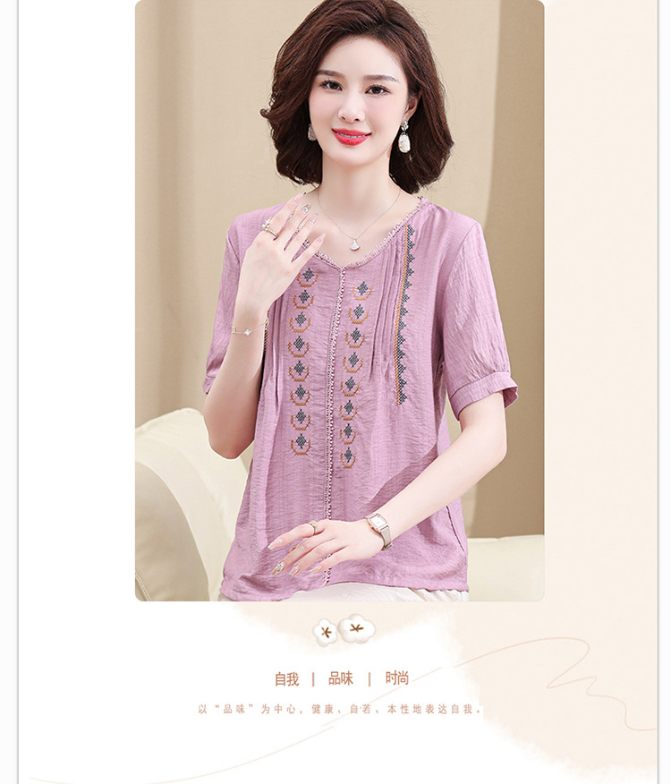 2023 Summer short-sleeved set for middle-aged mothers, a new summer style of loose, stylish and youthful embroidered T-shirt for women pic 21