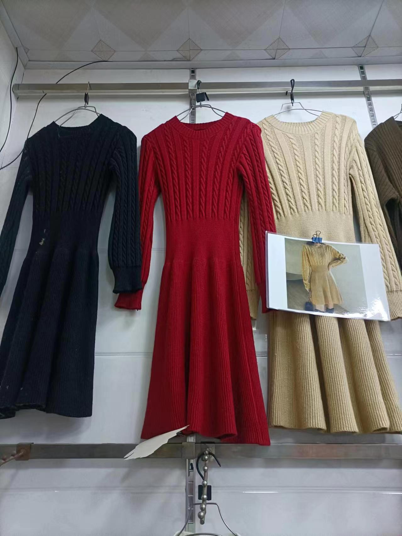 麻花拼接秋冬季连衣裙女高腰显瘦针织裙子现货批发新款女装详情1