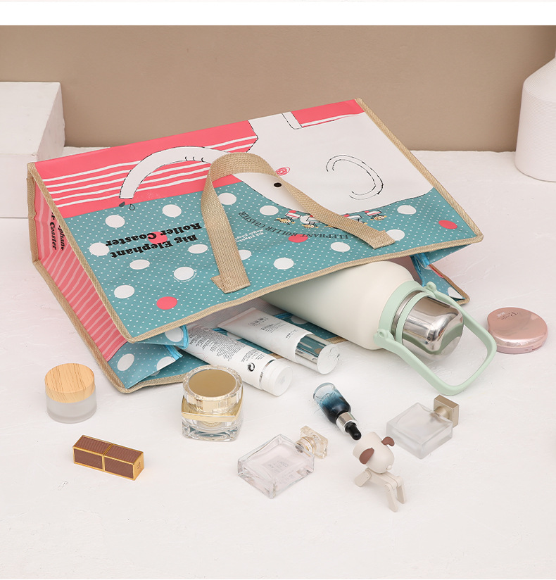 现货覆膜无纺布购物袋时尚旅行便携手提袋服装防潮衣物收纳袋详情13