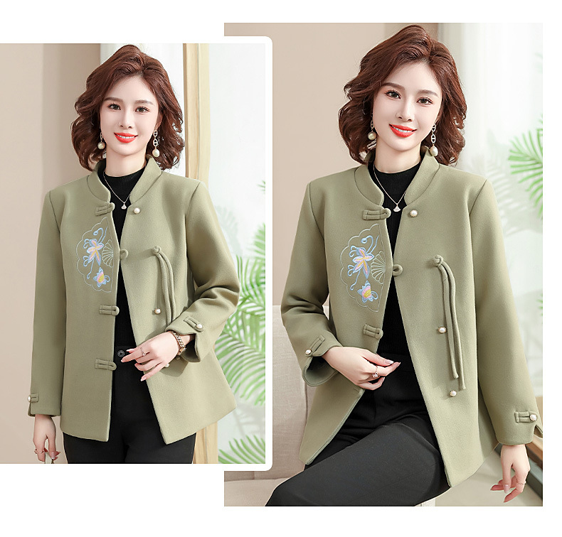 New autumn coat for middle-aged mothers in 2024, a new Chinese-style and stylish spring and autumn woolen overcoat for middle-aged and elderly women pic 39