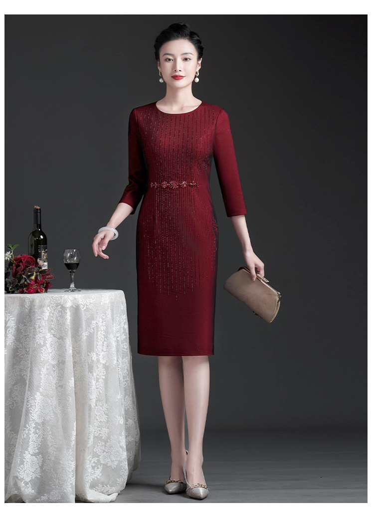 Venta directa de fábrica 2023 otoño invierno nuevo estilo manga larga con peluche temperamento modesto vestido de mamá de mediana edad y edad vestido de tamaño grande pic 16