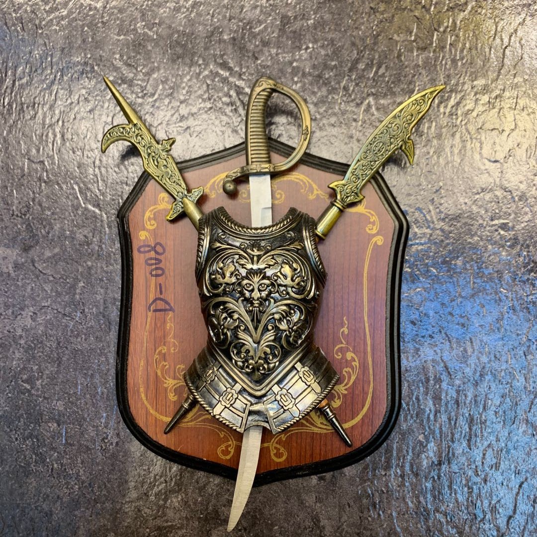 The shield home decoration European classical handicraft decoration sword wall-hanging style pic 7
