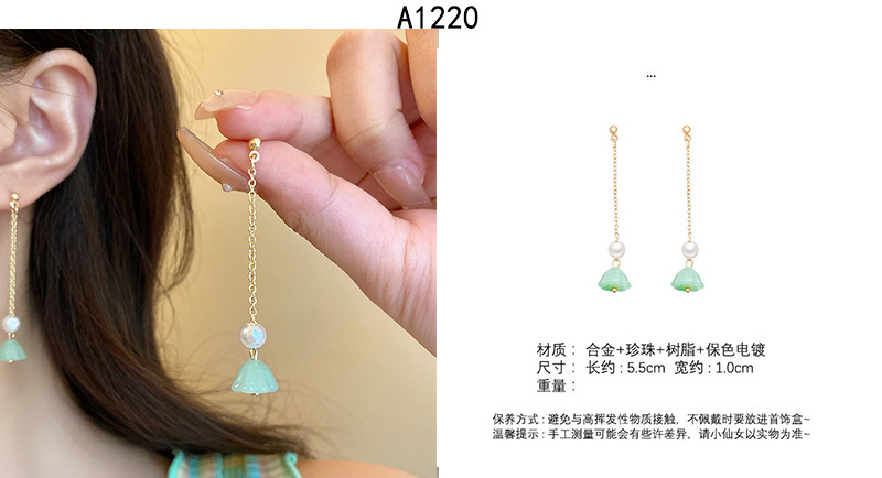 S925 Silver Needle retro pearl earrings for women, Korean ins style, high-end, niche and elegant stud earrings wholesale pic 35