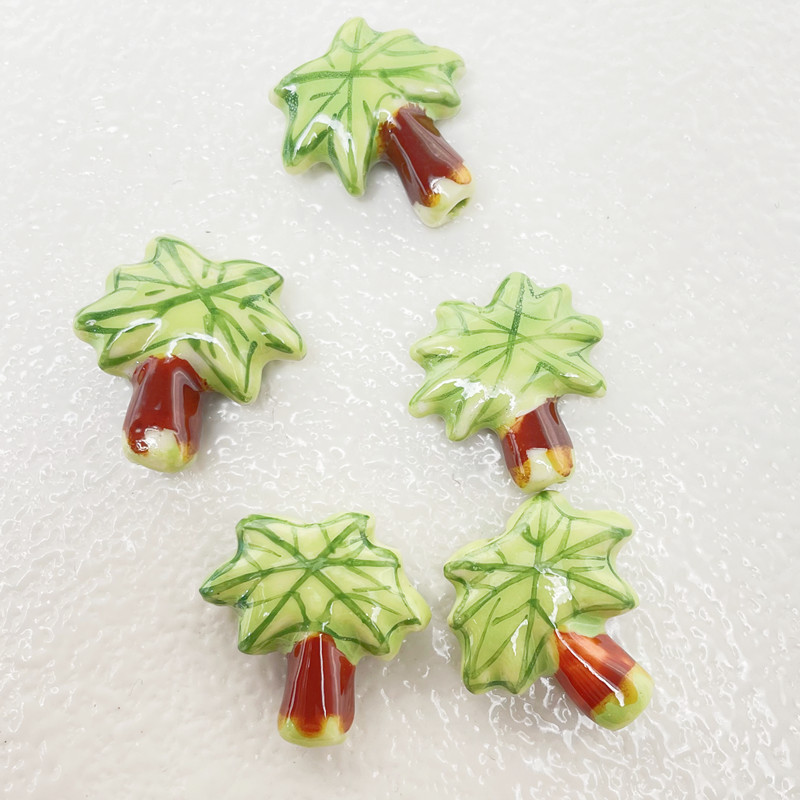 2023新款陶瓷珠子散珠手绘椰树串珠diy手工饰品配件瓷珠厂家批发详情3