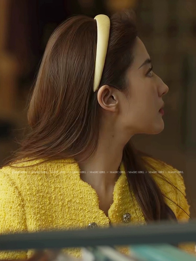 The Story of the Rose, the same sponge hair band as Liu Yifei and the fairy sister, the same style as Huang Yimei, which makes her look fair and elegant with a high top of her head pic 4