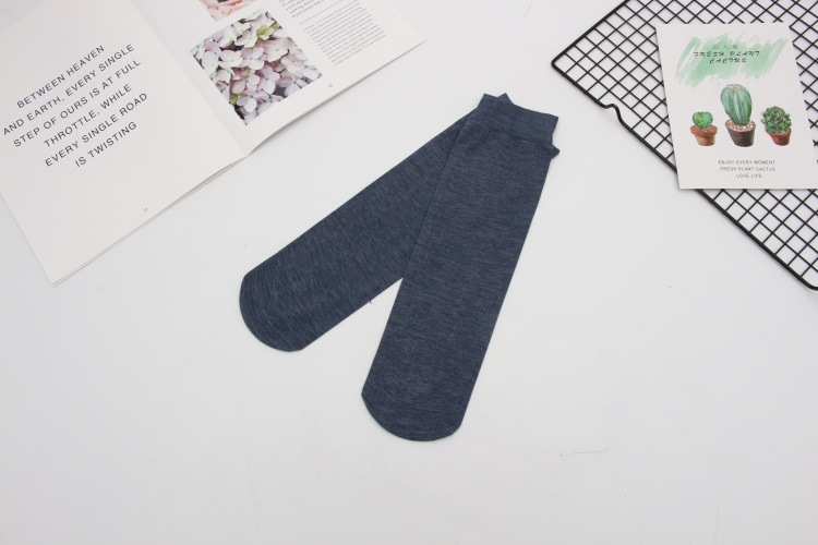 Hombres de verano medias de tubo medio calcetines de baño de pies calcetines de piso mercerizado algodón color sólido estilo fino negocios hombres calcetines al por mayor pic 10