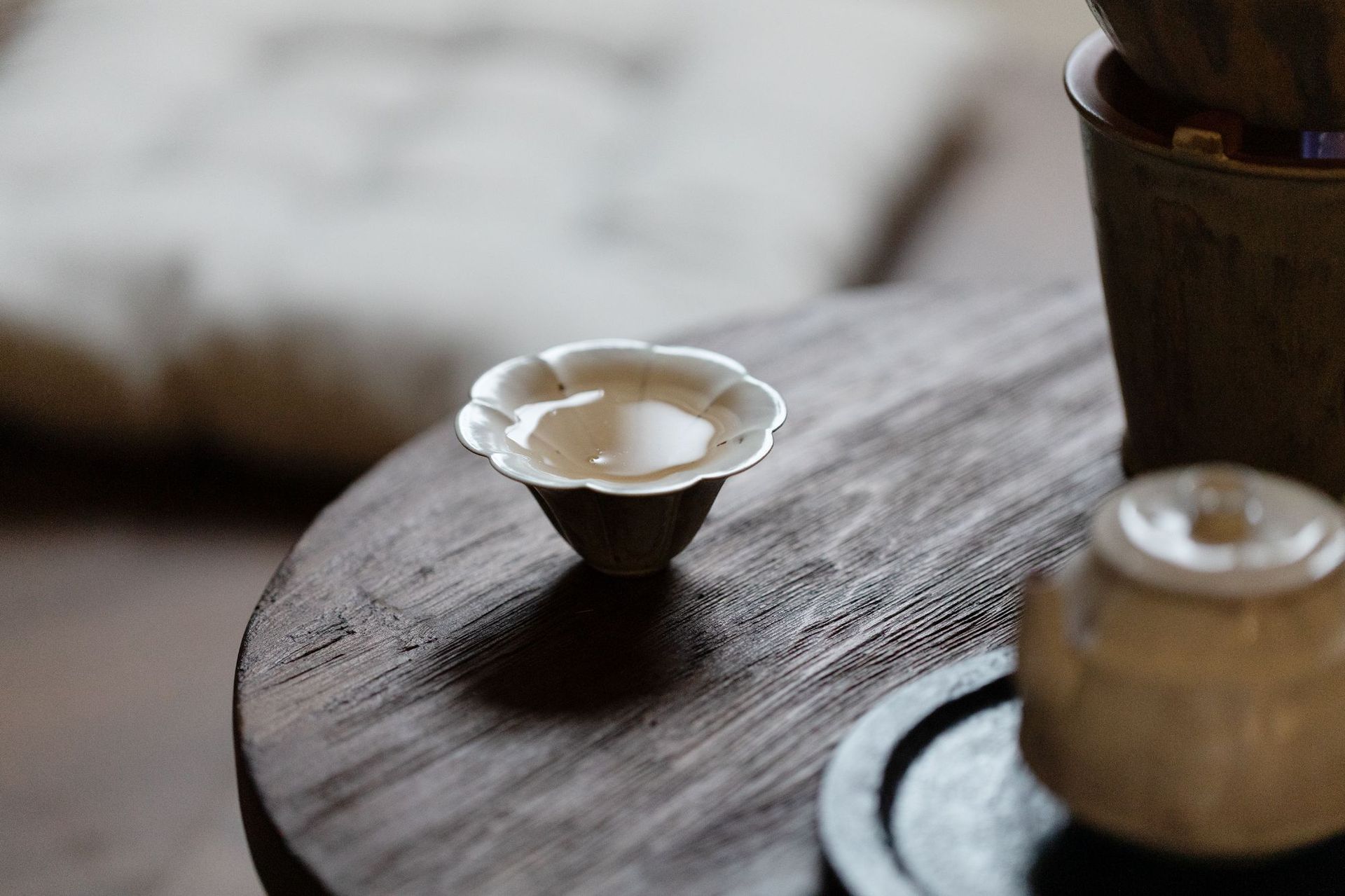 梵汝 日式郎红手工粉引落栀花边口品茗杯功夫茶具个人茶杯闻香杯详情12