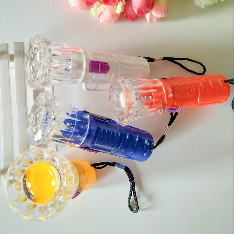 1 yuan, 2 yuan, large hand lamp, plastic flashlight, electronic flashlight, portable night light pic 5