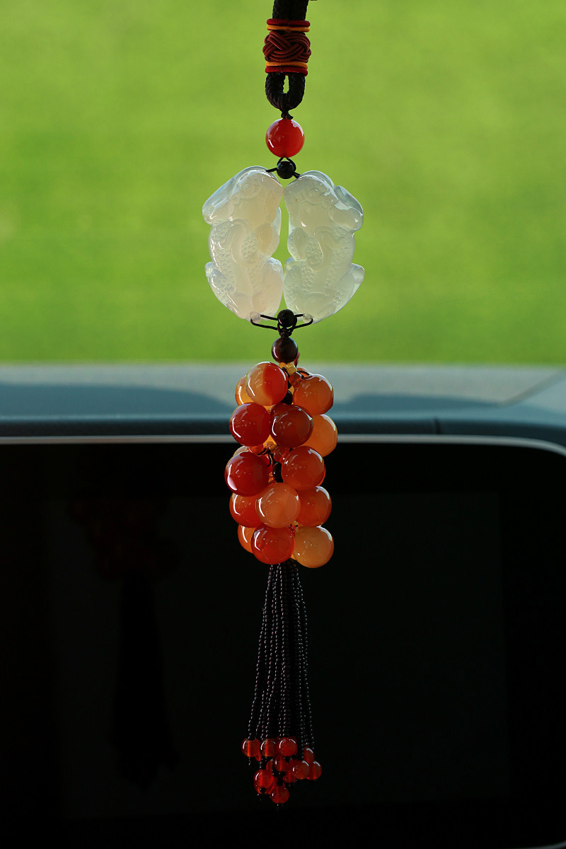 Natural chalcedony car pendants, double PI Xiu car tassel style car pendants for men and women, high-end car rearview mirror pendants pic 12